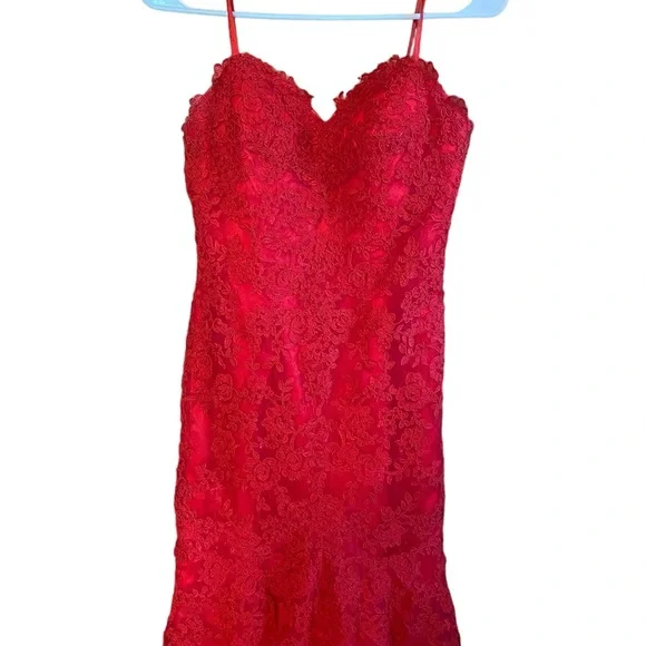 Dave & Johnny Red Long Formal Mermaid Dress-Size 1/2 - Picture 4 of 6